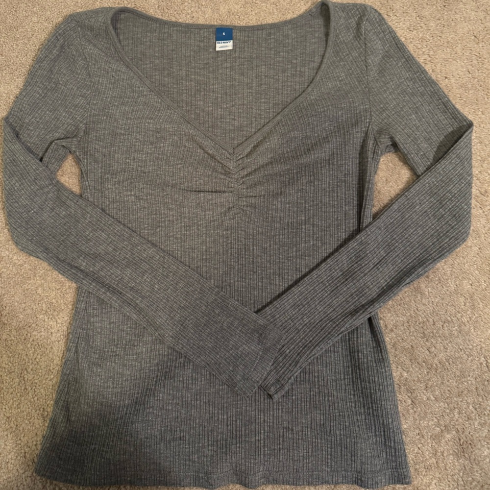 Old Navy Gray V-Neck Sweater